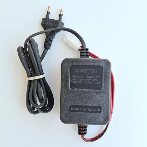 آداپتور 24 ولت 700 گرم مشکي وارداتی