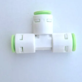 سه راه سه سر فيتينگ 1/4 برند تکومن